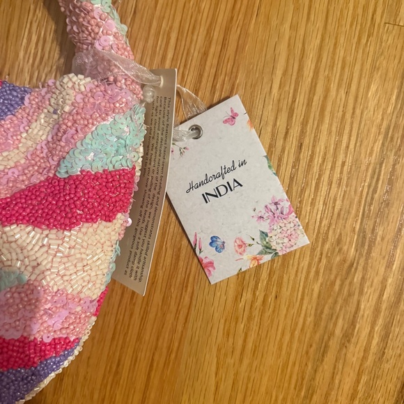 Viral Beaded Bag - Picture 6 of 6